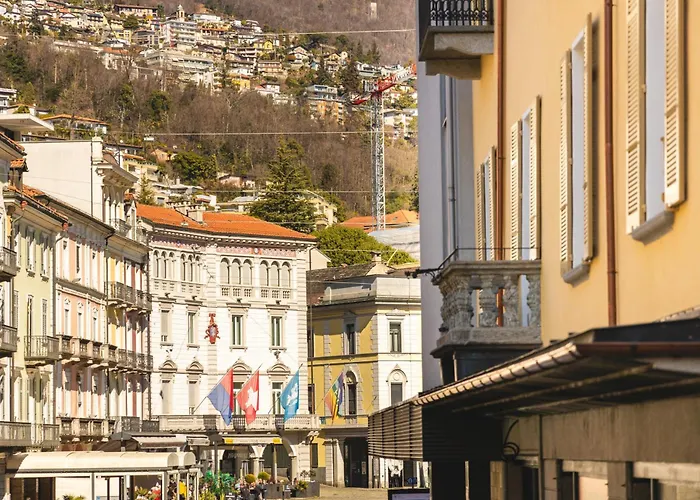 Palazzo Canetti Locarno - Piazza Grande - Suites & Rooms - Easy Self Check-In